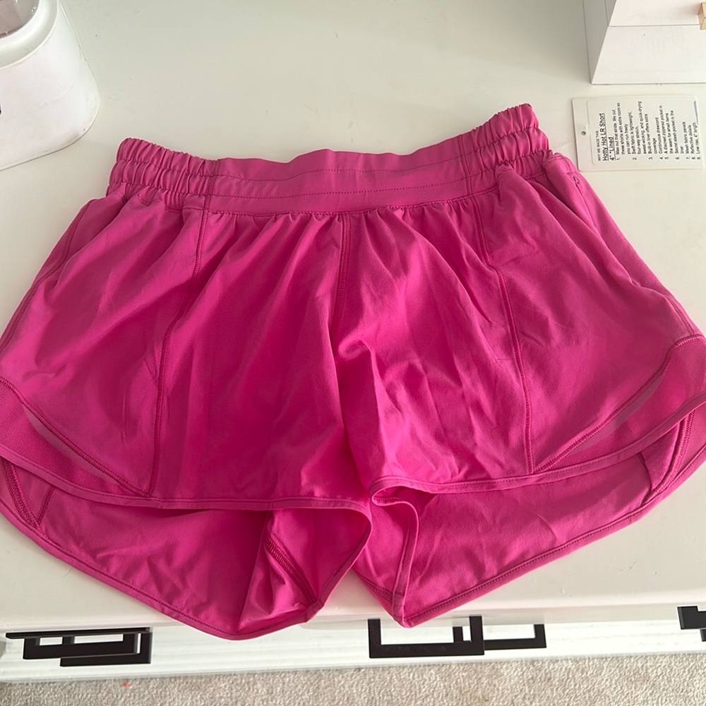 lulu lemon hotty hot shorts sonic pink